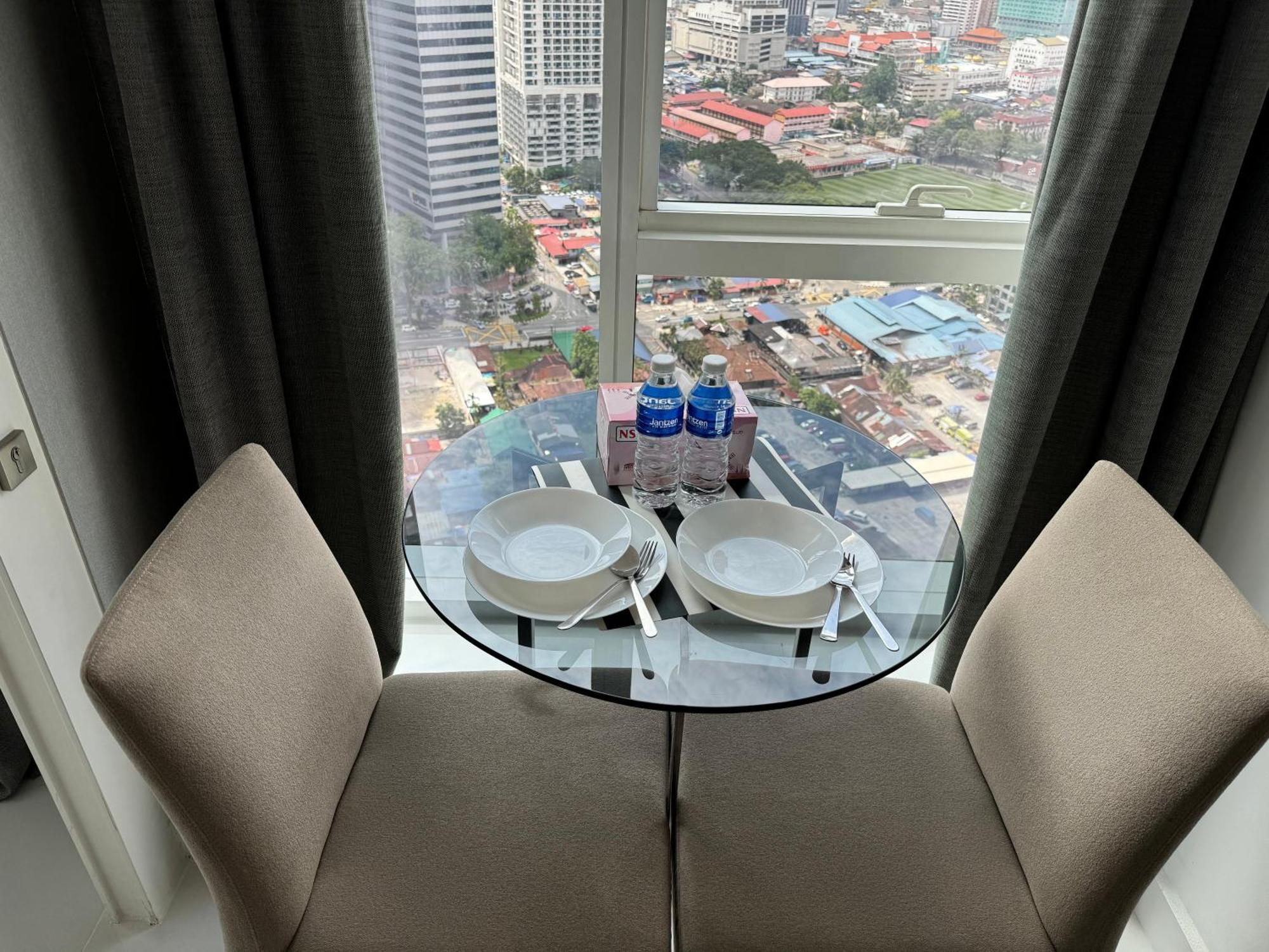 The Platinum Klcc By Garden Suites Kuala Lumpur Exterior foto